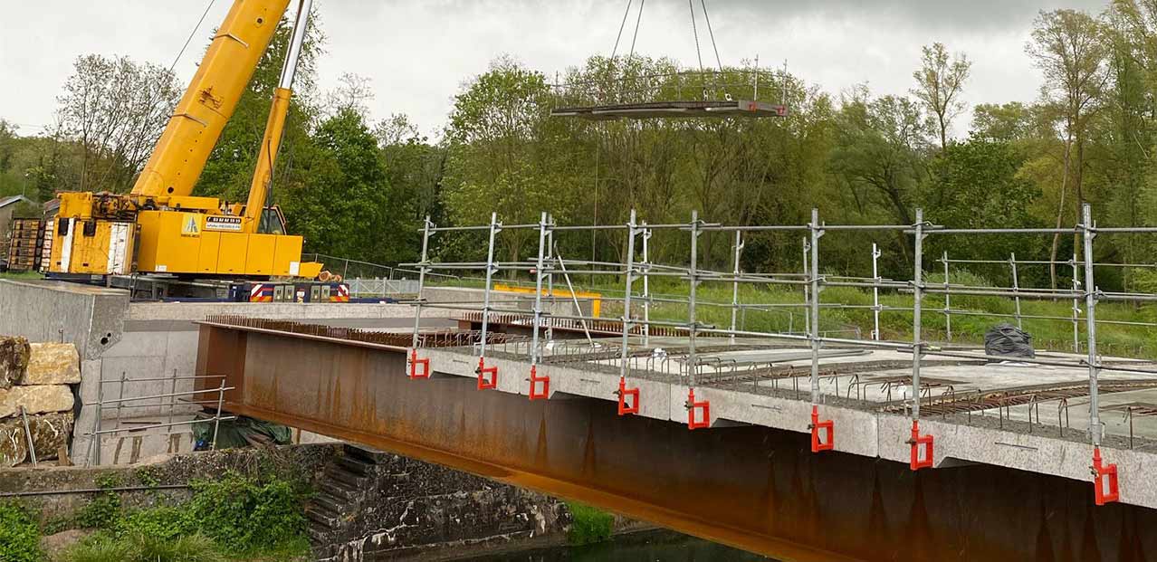 62 dalles béton armé pour le nouveau pont de Méréville